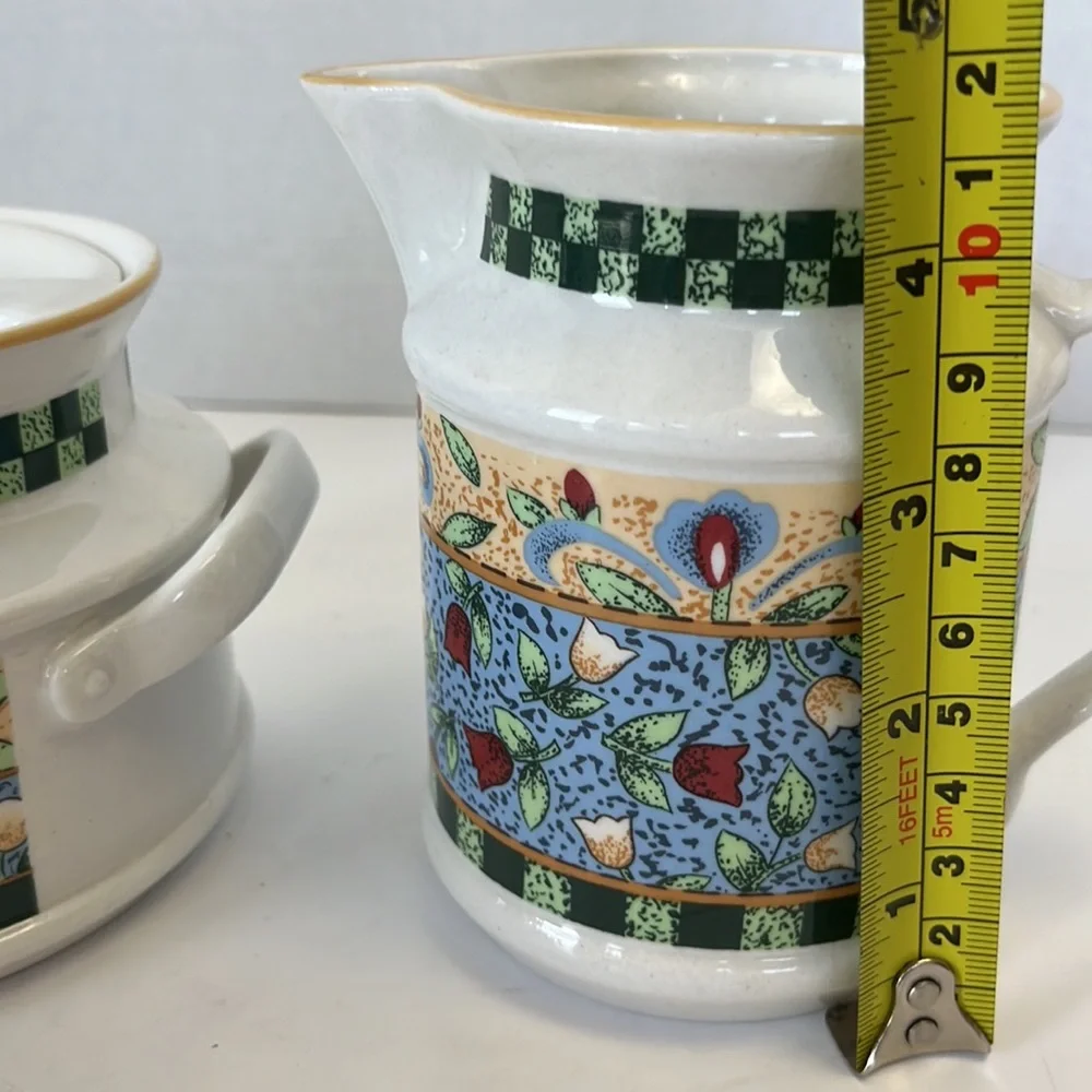 Tienshan Lancaster Tulips Creamer and Sugar Set